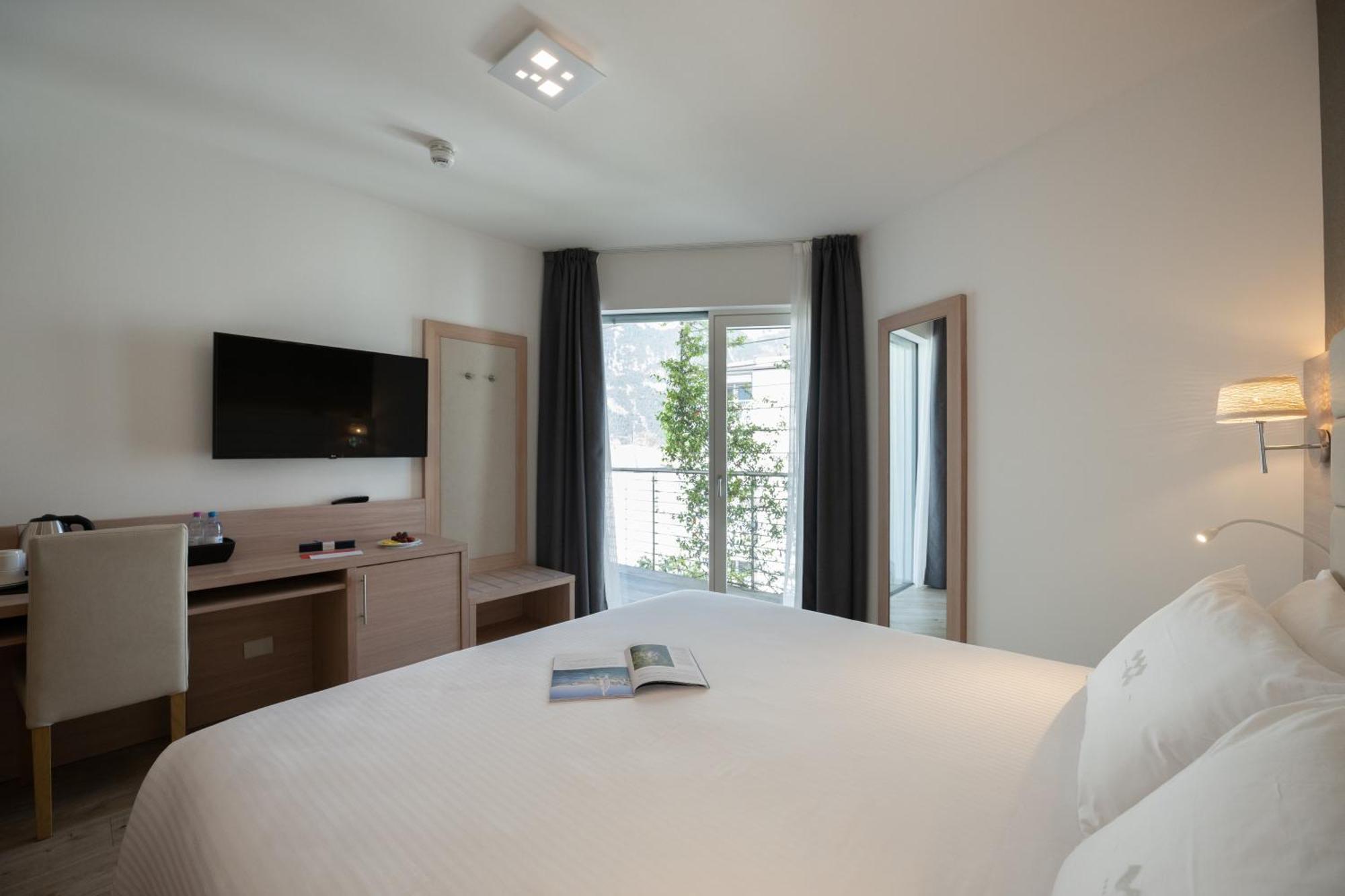 Comfort Double Room Partial Lake View Balcony