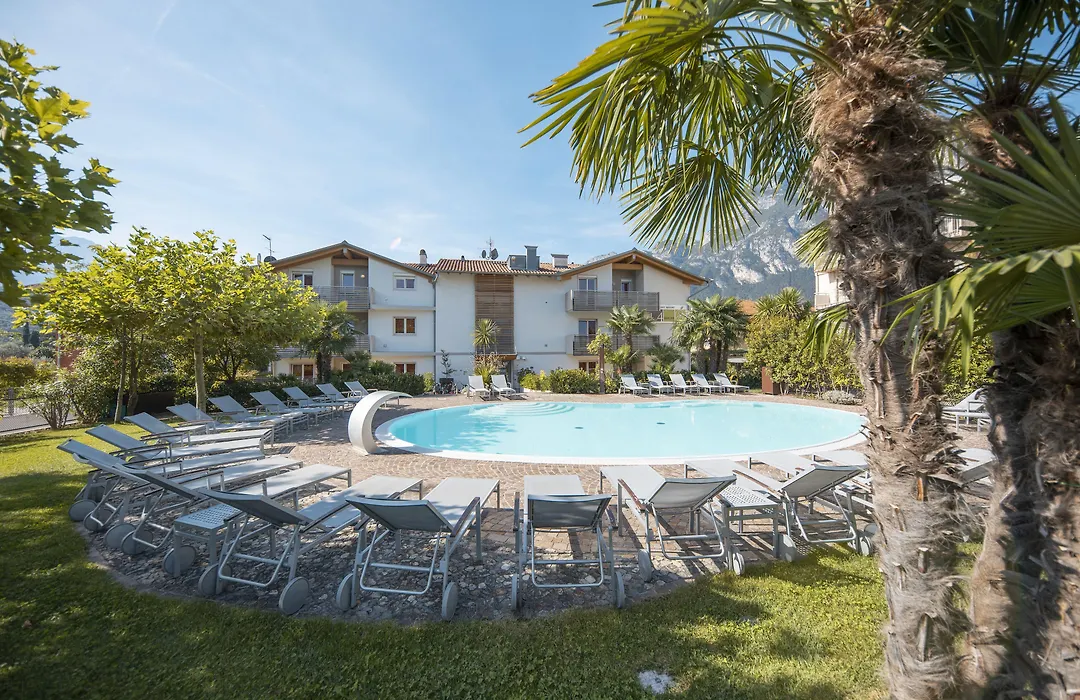 4 Limoni Apartment Resort-1
